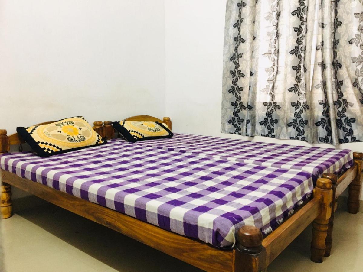 Golden Beach Home Stay Alappuzha Buitenkant foto