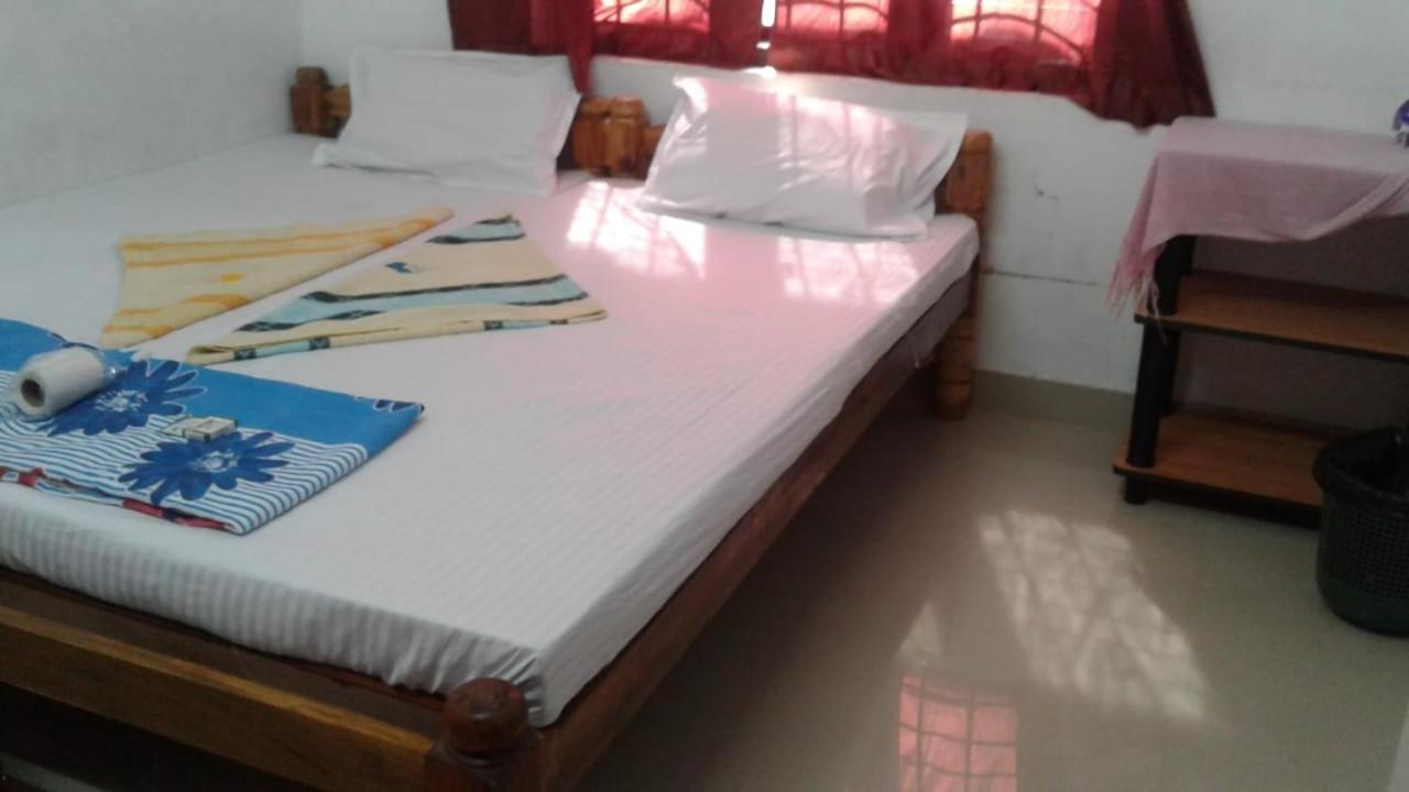 Golden Beach Home Stay Alappuzha Buitenkant foto