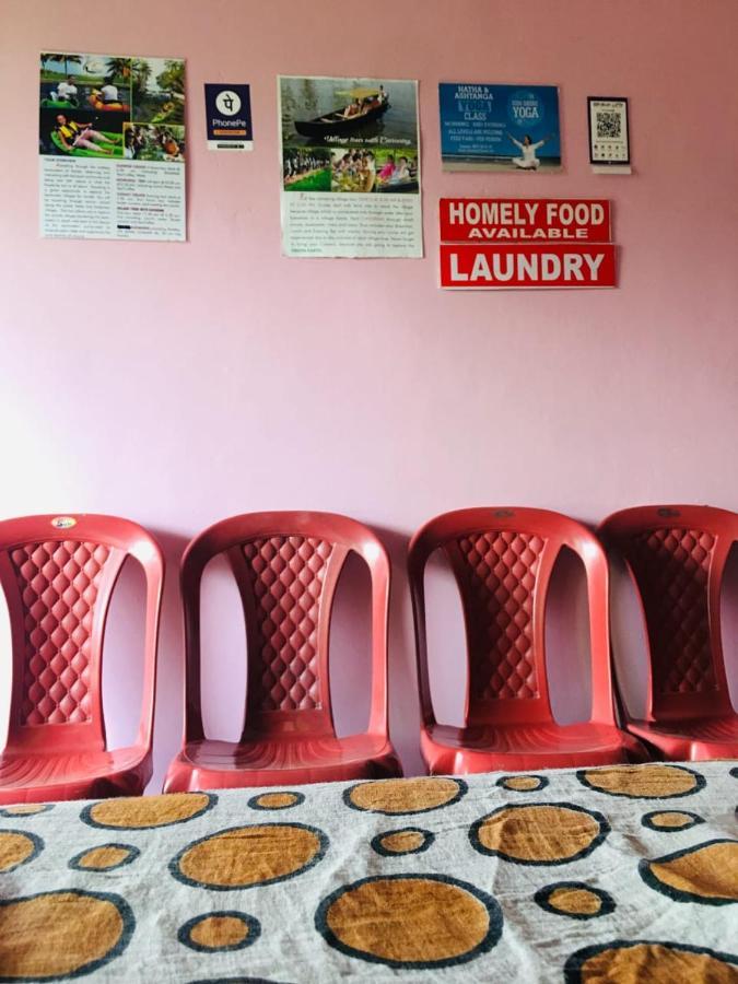 Golden Beach Home Stay Alappuzha Buitenkant foto